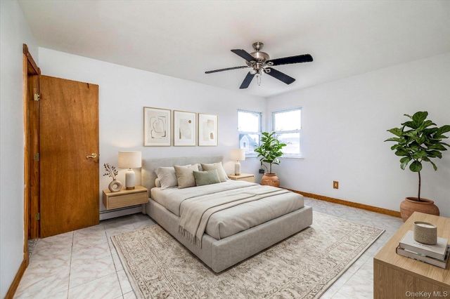 34 Vandewater Avenue, Floral Park, NY 11001