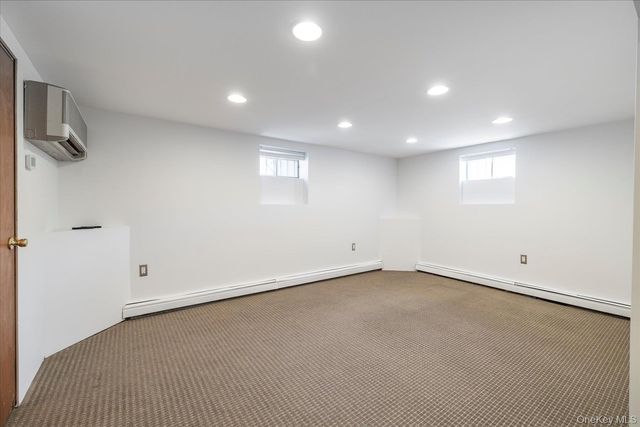 34 Vandewater Avenue, Floral Park, NY 11001