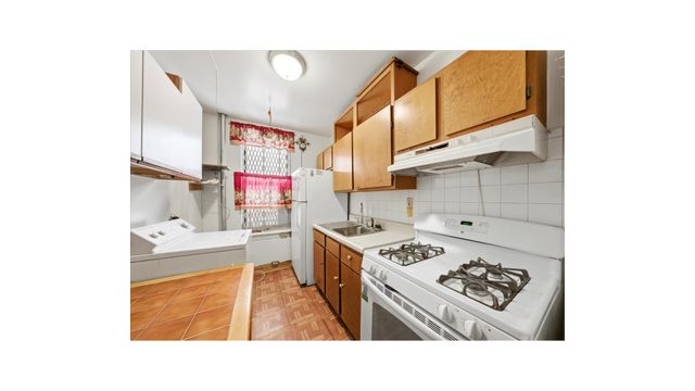 1200 Woodycrest Ave Apt 1C, New York City, NY 10452