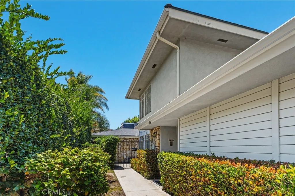 359-361 Roswell, Long Beach, CA 90814