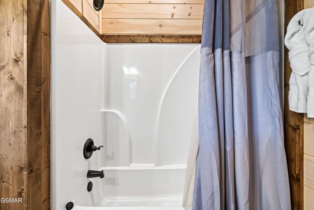 3504 Sandridge Way, Pigeon Forge, TN 37863