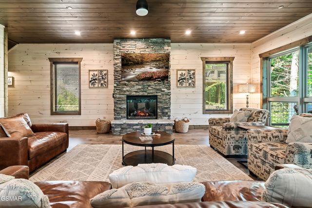 3504 Sandridge Way, Pigeon Forge, TN 37863