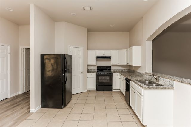 1910 S Uhl Road, Glenn Heights, TX 75154