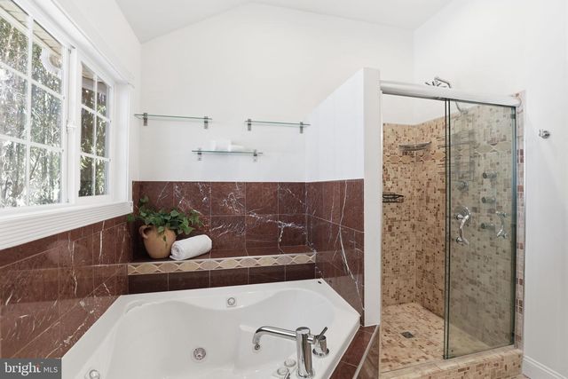 4105 WEXFORD DR, Kensington, MD 20895