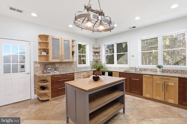 4105 WEXFORD DR, Kensington, MD 20895