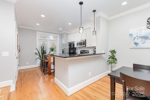 239 N Dotger Avenue N F-7, Charlotte, NC 28207