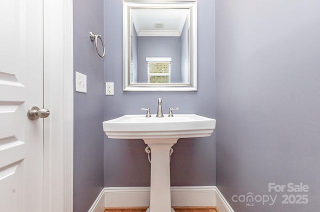 239 N Dotger Avenue N F-7, Charlotte, NC 28207