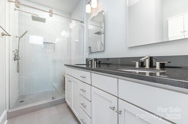 239 N Dotger Avenue N F-7, Charlotte, NC 28207