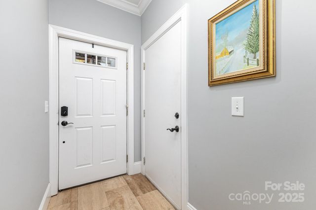 239 N Dotger Avenue N F-7, Charlotte, NC 28207