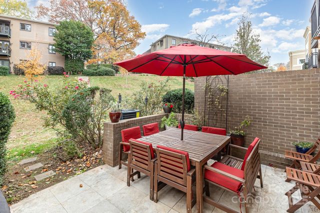 239 N Dotger Avenue N F-7, Charlotte, NC 28207