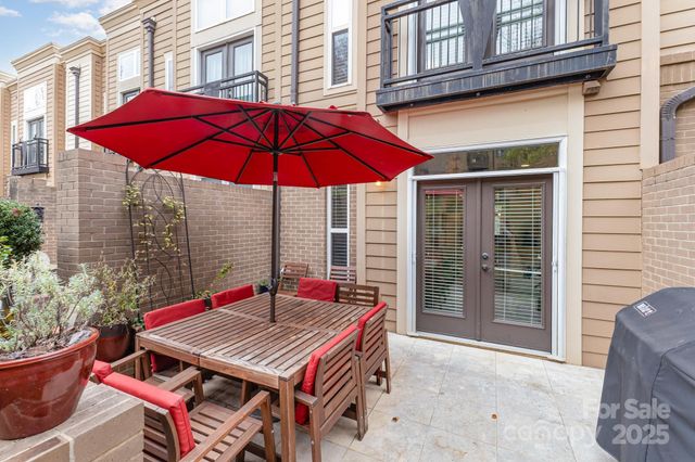 239 N Dotger Avenue N F-7, Charlotte, NC 28207