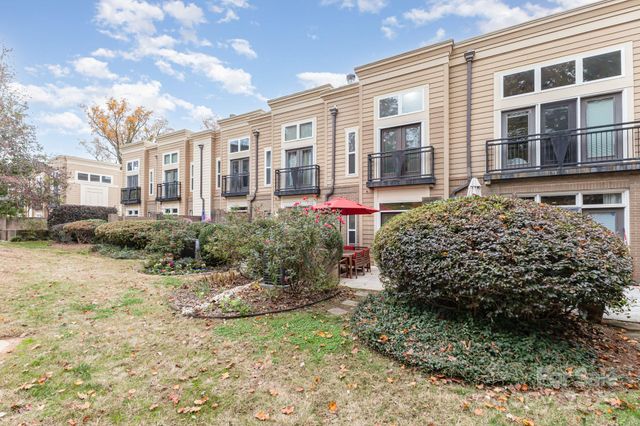 239 N Dotger Avenue N F-7, Charlotte, NC 28207