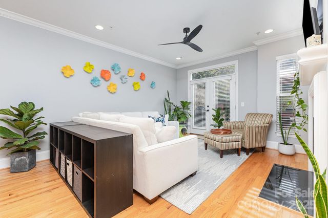 239 N Dotger Avenue N F-7, Charlotte, NC 28207