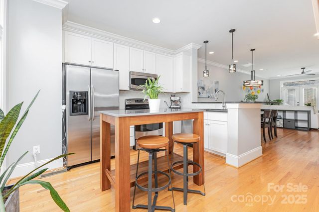 239 N Dotger Avenue N F-7, Charlotte, NC 28207