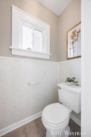 930 Powers Avenue NW, Grand Rapids, MI 49504