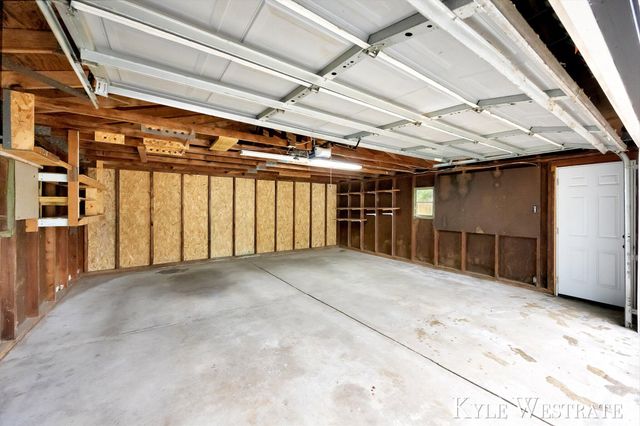 930 Powers Avenue NW, Grand Rapids, MI 49504