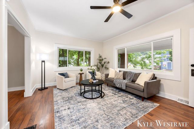 930 Powers Avenue NW, Grand Rapids, MI 49504