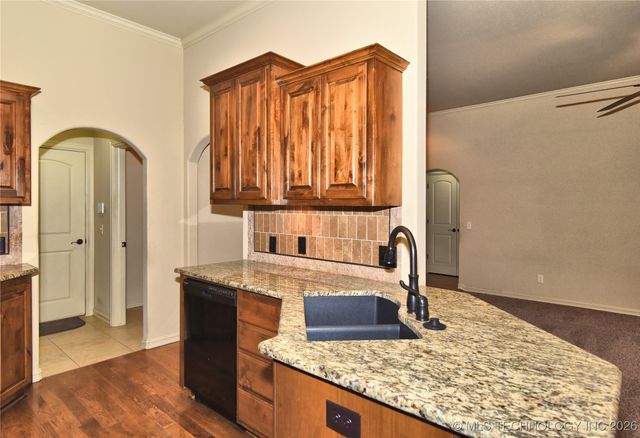 13503 S Oak Court, Glenpool, OK 74033