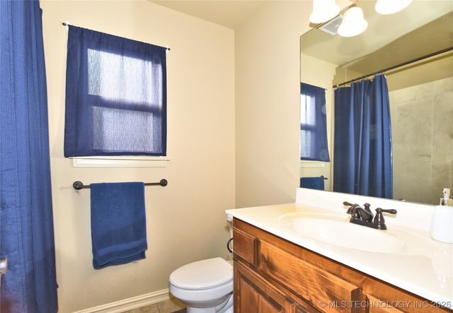 13503 S Oak Court, Glenpool, OK 74033