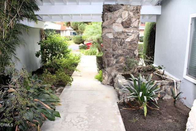 9642 Yolanda Avenue, Northridge, CA 91324