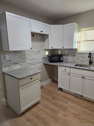 8118 E Hildale Street, Detroit, MI 48234