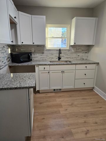 8118 E Hildale Street, Detroit, MI 48234