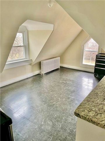 313 Berkeley Avenue 3, Middletown, RI 02842