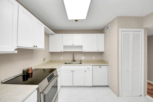 3540 Yupon Street, Houston, TX 77006