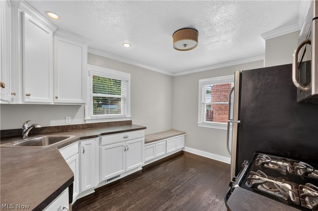 3419 Grovewood Avenue, Parma, OH 44134