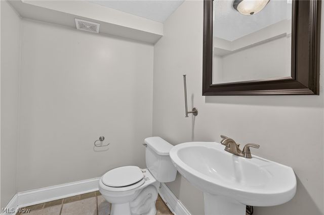 3419 Grovewood Avenue, Parma, OH 44134