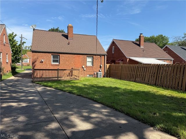3419 Grovewood Avenue, Parma, OH 44134