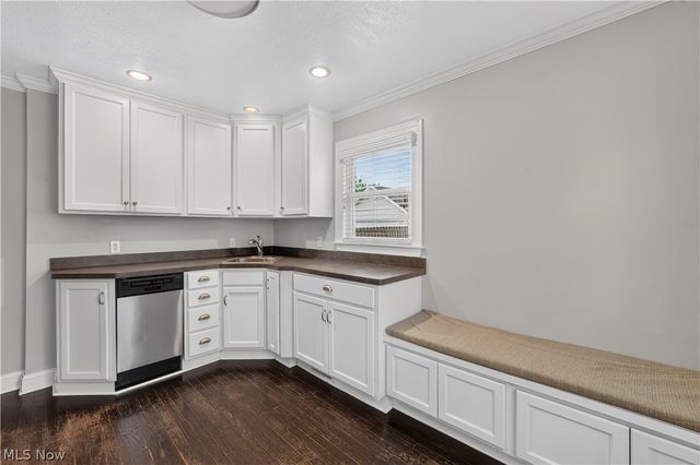 3419 Grovewood Avenue, Parma, OH 44134
