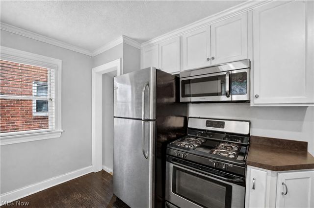3419 Grovewood Avenue, Parma, OH 44134