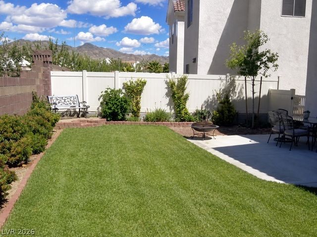 2444 Belt Buckley Drive, Henderson, NV 89002