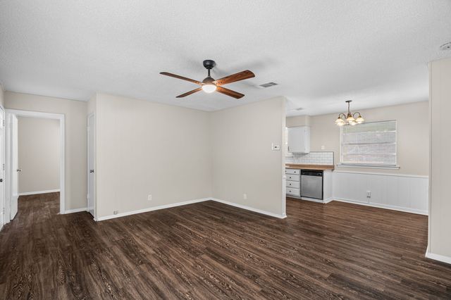 5812 Haney Drive, Watauga, TX 76148