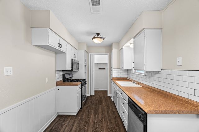 5812 Haney Drive, Watauga, TX 76148