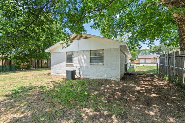 5812 Haney Drive, Watauga, TX 76148