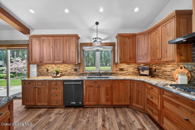 704 N DUNDEE DR, Post Falls, ID 83854