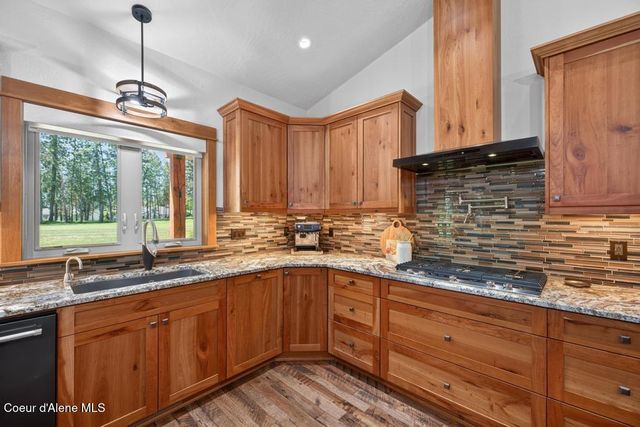 704 N DUNDEE DR, Post Falls, ID 83854
