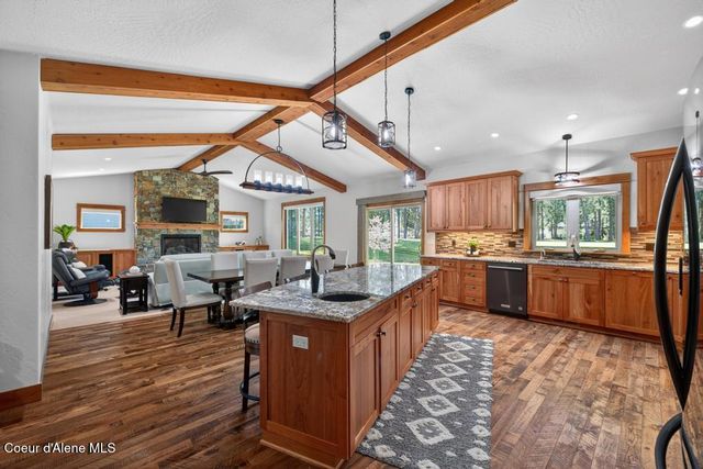 704 N DUNDEE DR, Post Falls, ID 83854