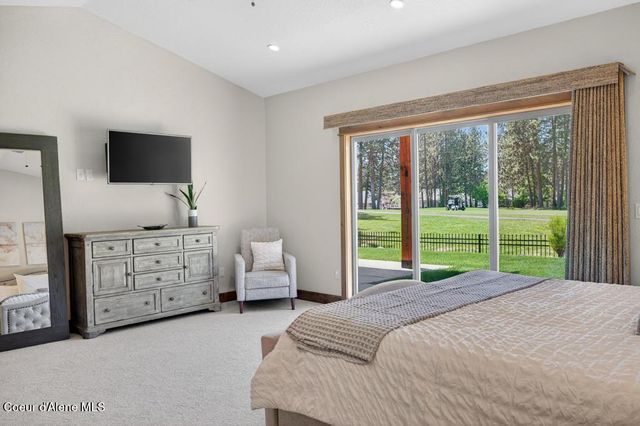 704 N DUNDEE DR, Post Falls, ID 83854
