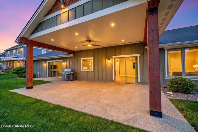 704 N DUNDEE DR, Post Falls, ID 83854