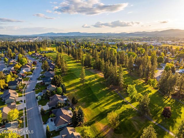 704 N DUNDEE DR, Post Falls, ID 83854