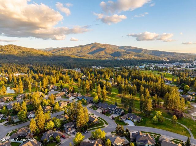 704 N DUNDEE DR, Post Falls, ID 83854