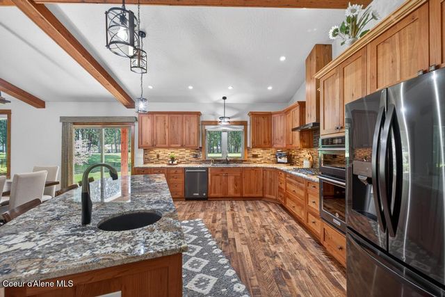 704 N DUNDEE DR, Post Falls, ID 83854