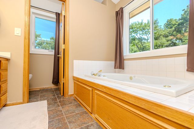 5509 Kings Row, Johnston, IA 50131