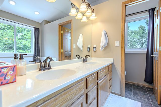 5509 Kings Row, Johnston, IA 50131