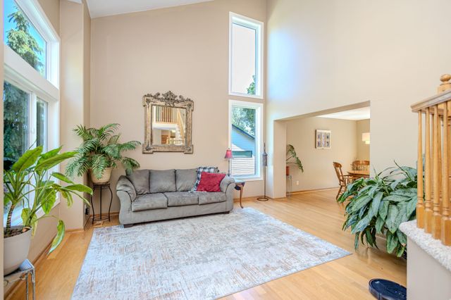5509 Kings Row, Johnston, IA 50131
