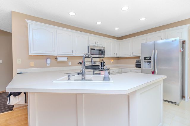 5509 Kings Row, Johnston, IA 50131