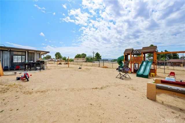 18251 Hiawatha Road, Apple Valley, CA 92307